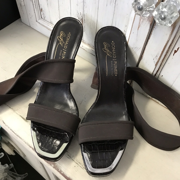 Donald Pilner Strappy Heels - Picture 3 of 4